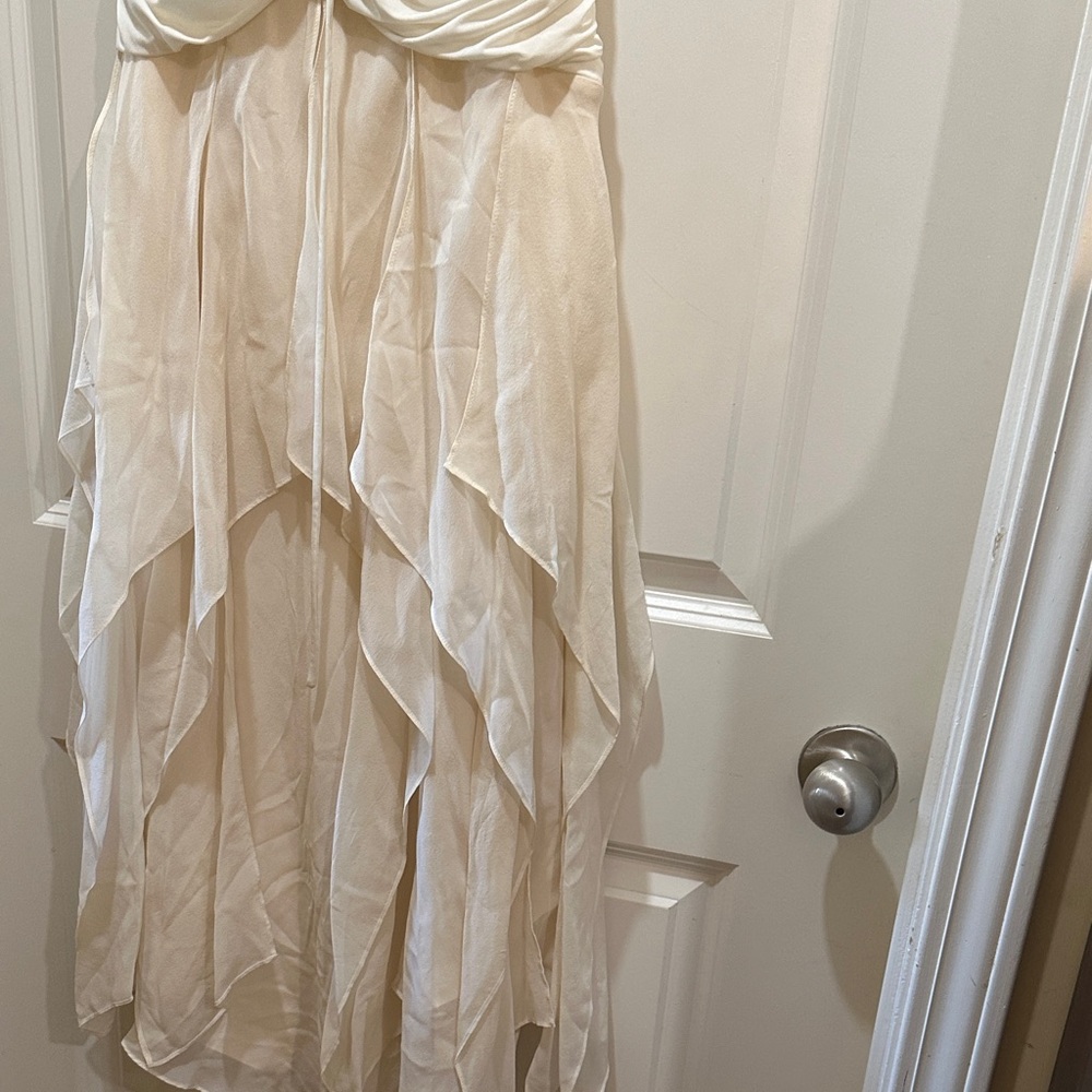Elegant Strapless Cream Dress - Picture 3 of 3